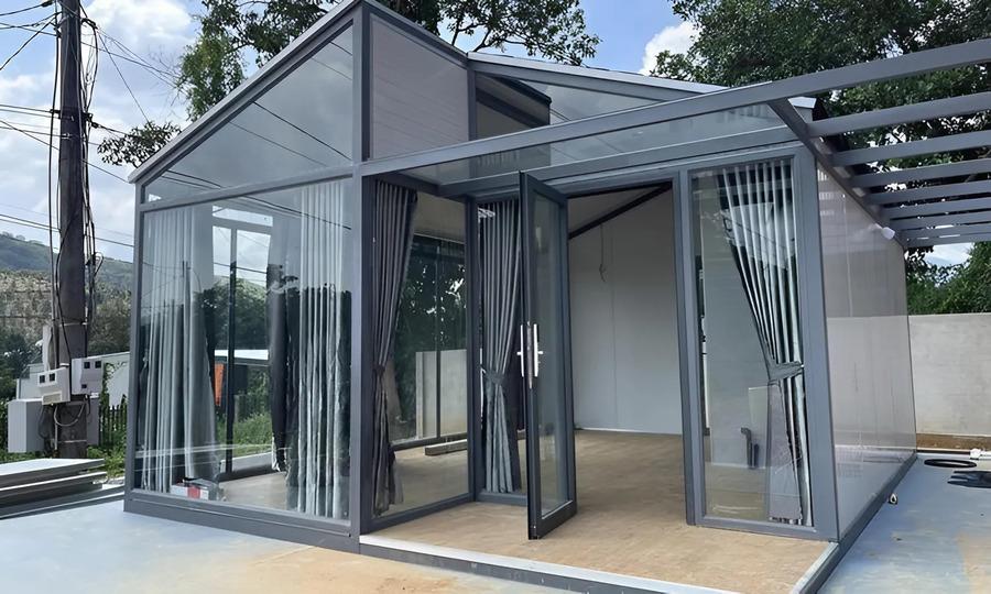 Nhà tiền chế khung thép kết hợp kính hiện đại