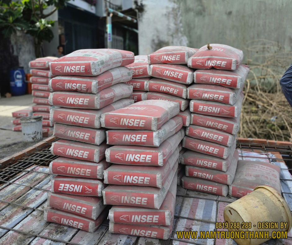Tập kết xi măng Insee chính hãng tại công trình.