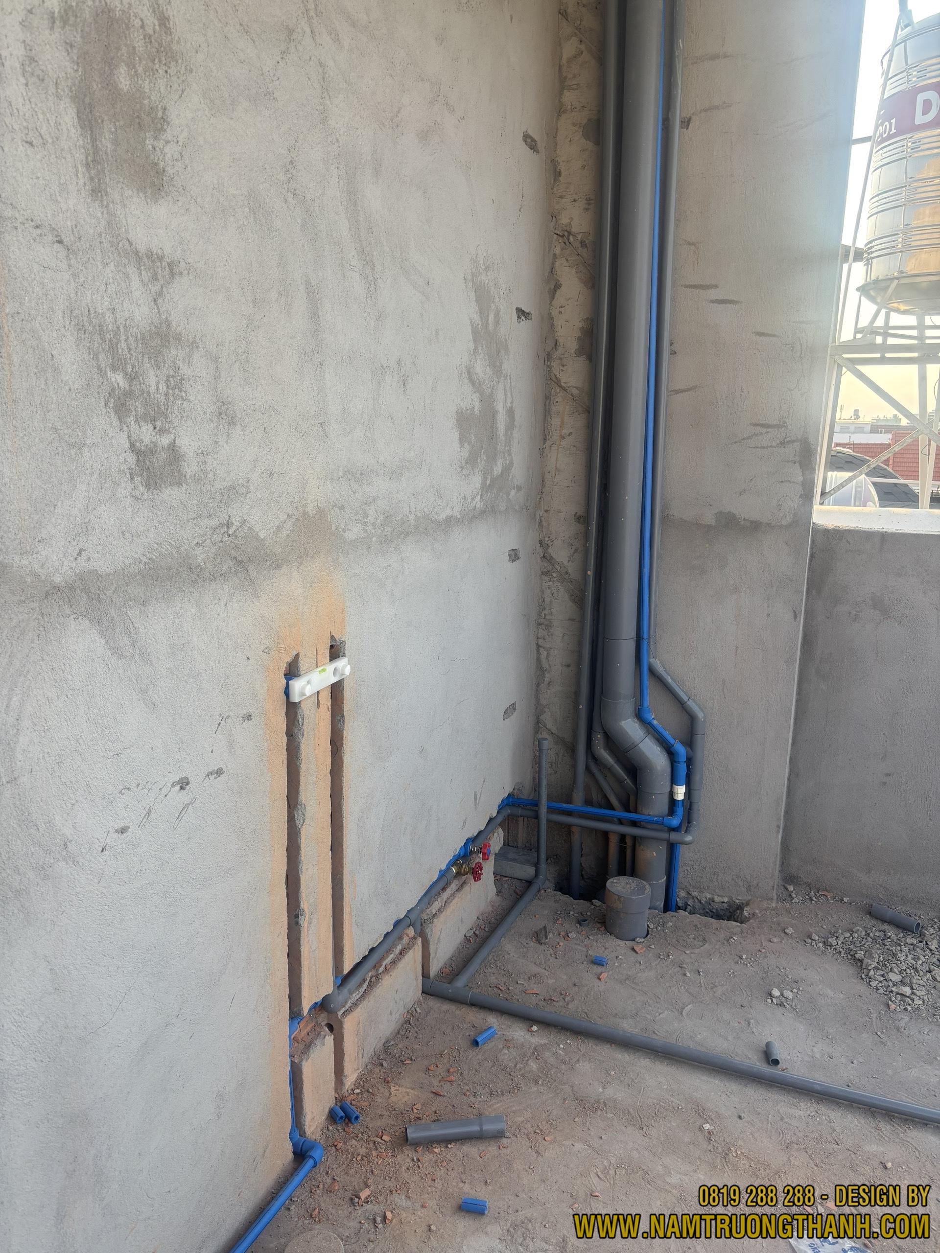 Hệ thống ống điện nước đi ngầm chắc chắn trong bê tông.